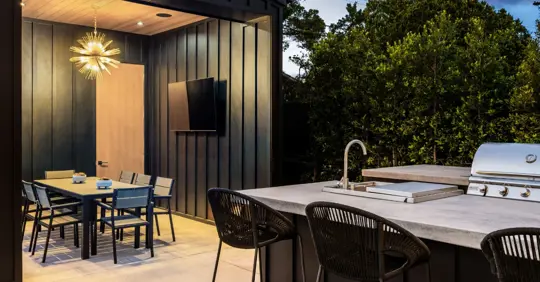 Outdoor Kitchen